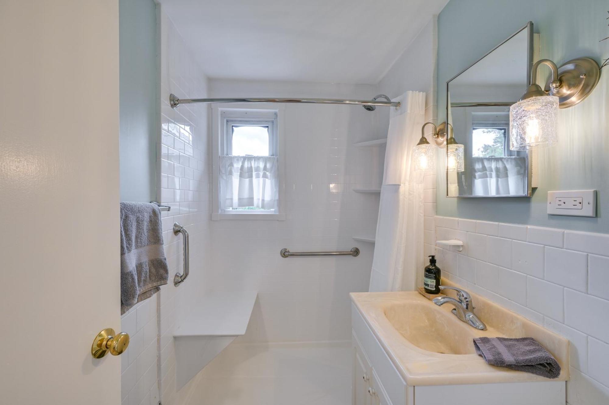 Marblehead Retreat With Sprawling Yard And Gas Grill! Appartement Buitenkant foto