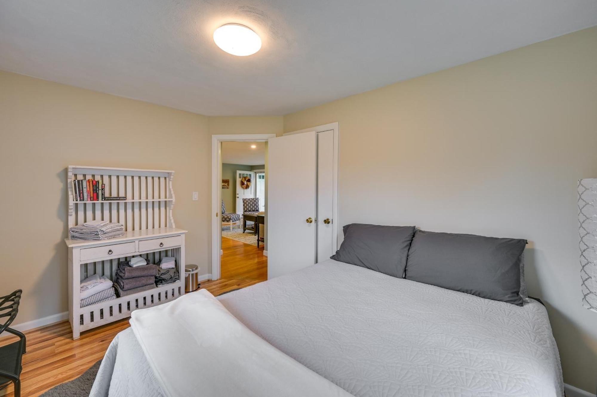 Marblehead Retreat With Sprawling Yard And Gas Grill! Appartement Buitenkant foto